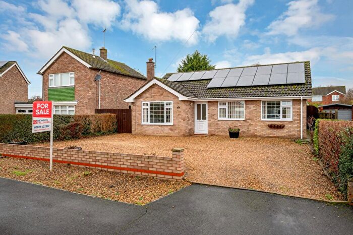 3 Bedroom Bungalow For Sale In Westwood Drive, Bourne, PE10