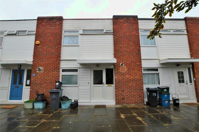 3 Bedroom Property To Rent In Brierley Close, London, SE25