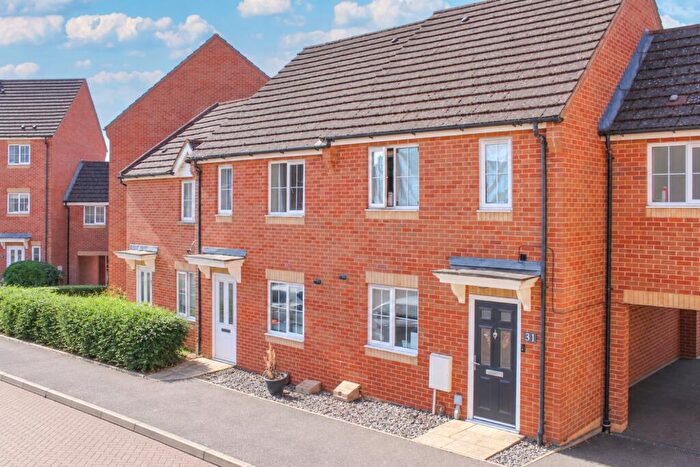 2 Bedroom End Of Terrace House For Sale In Cormorant Way, Leighton Buzzard, LU7