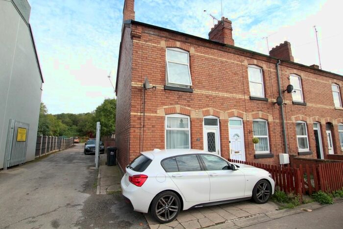 3 Bedroom End Of Terrace House To Rent In Shobnall Road, Burton-On-Trent, DE14