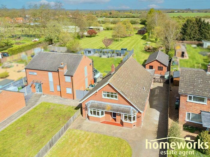 4 Bedroom Detached House For Sale In Well Hill, NR19