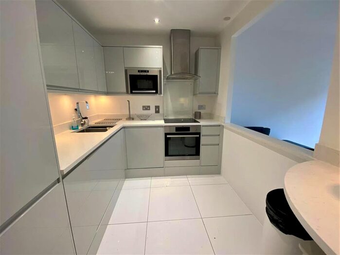 1 Bedroom Property To Rent In Queen Elizabeth Street, London, SE1