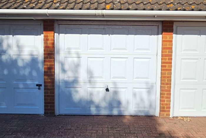 1 Bedroom Flat For Sale In Collingwood Close, Eastbourne, BN23