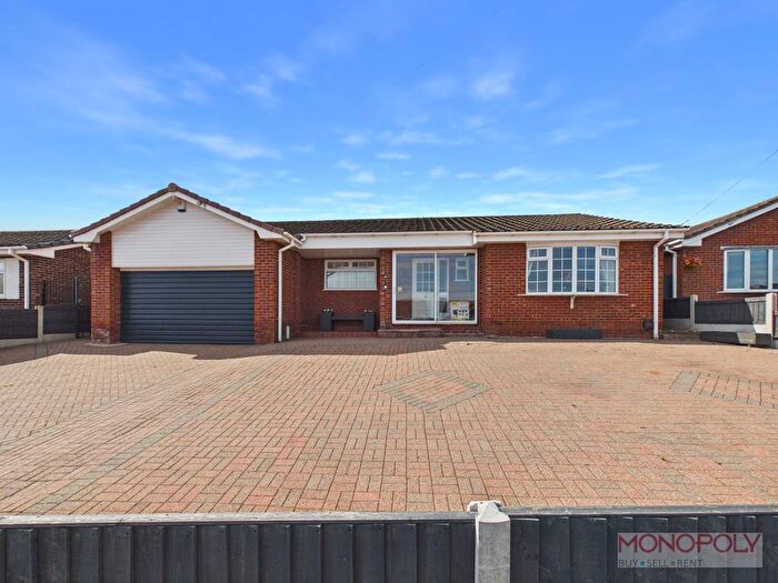 3 Bedroom Detached Bungalow For Sale In Bieston Close, Wrexham, LL13