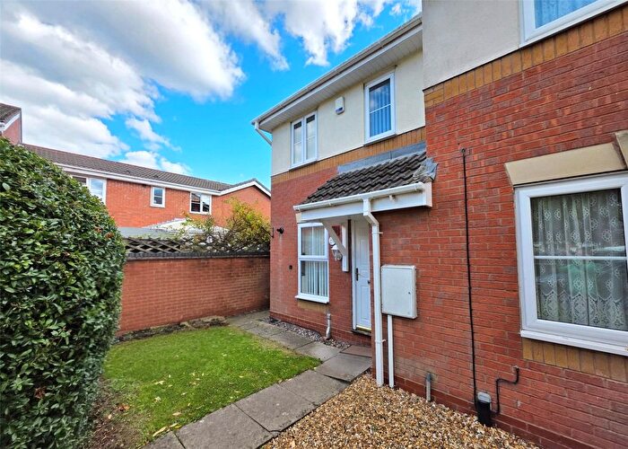 2 Bedroom Semi-Detached House To Rent In Parkside Way, Northfield, Birmingham, B31