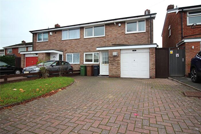 3 Bedroom Semi-Detached House To Rent In Gospel Lane, Birmingham, West Midlands, B27