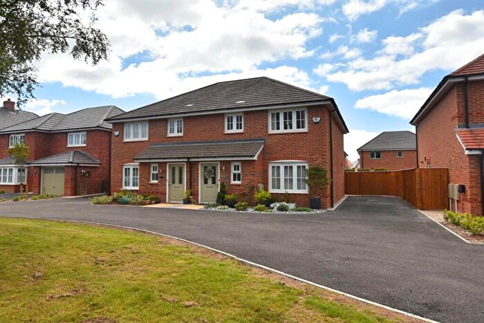 3 Bedroom Semi-Detached House For Sale In George Jackson Avenue, Holmes Chapel, CW4