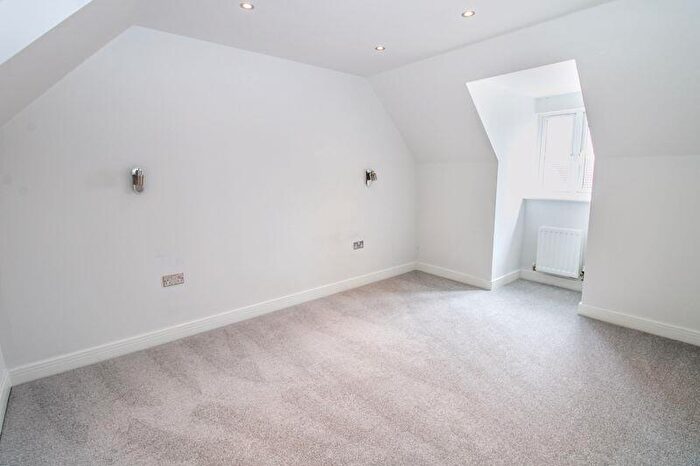 5 Bedroom Detached House For Sale In Potter Meadows, New Cardington, MK42