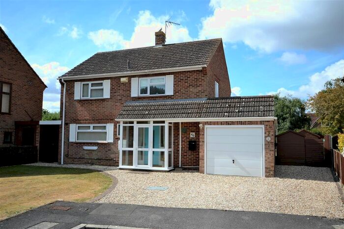 3 Bedroom Detached House For Sale In Northfield Road, Sherfield-On-Loddon, Hook, RG27