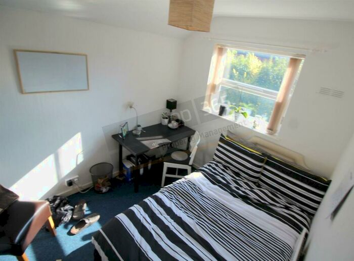 6 Bedroom End Of Terrace House To Rent In *£pppw Exc Bills* Bed On Willoughby Avenue, NG7