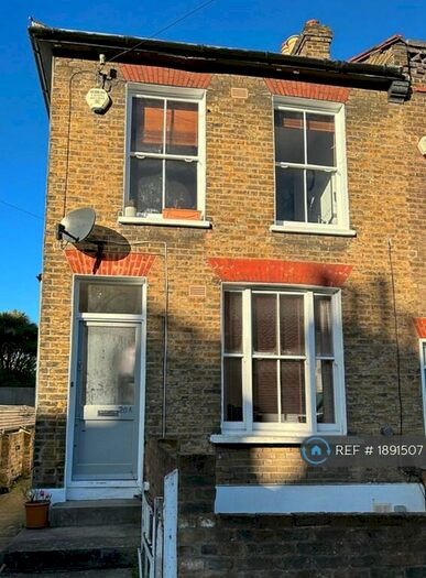 2 Bedroom Flat To Rent In East Dulwich, London, SE22