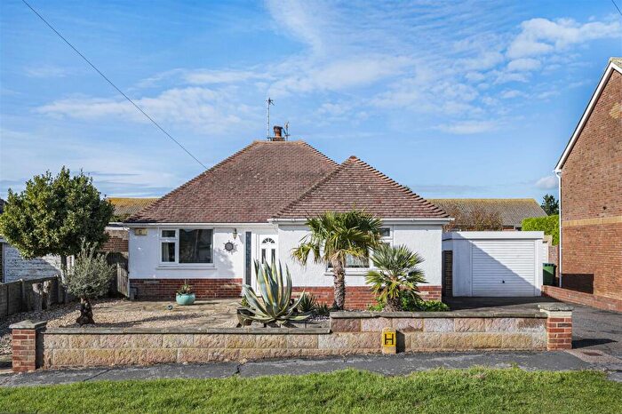 2 Bedroom Detached Bungalow For Sale In Horsham Avenue, Peacehaven, BN10