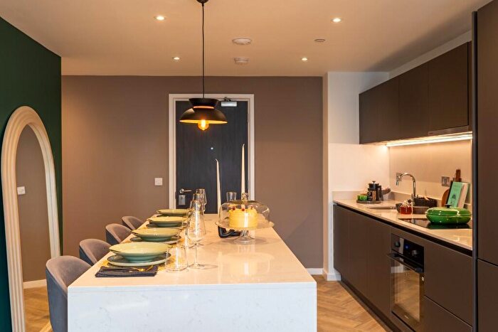 3 Bedroom Flat To Rent In Flat, Swan Street, Manchester, Greater Manchester, M4