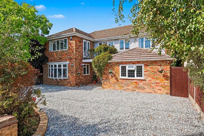 4 Bedroom Detached House For Sale In Windermere Avenue, Hullbridge, Hockley, SS5
