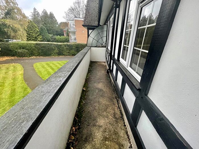 2 Bedroom Apartment To Rent In Tudor Court, Cavendish Place, BH1