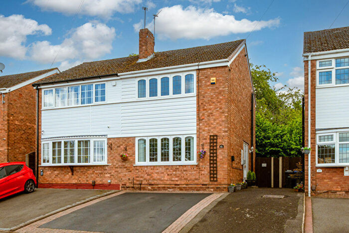 2 Bedroom Semi-Detached House For Sale In Queen Street, Kingswinford, DY6