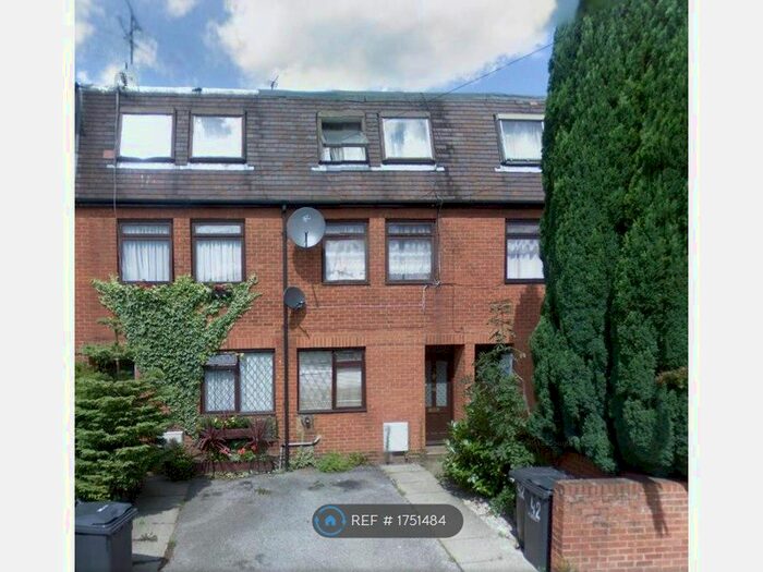 1 Bedroom Flat To Rent In Canning Crescent, London, N22