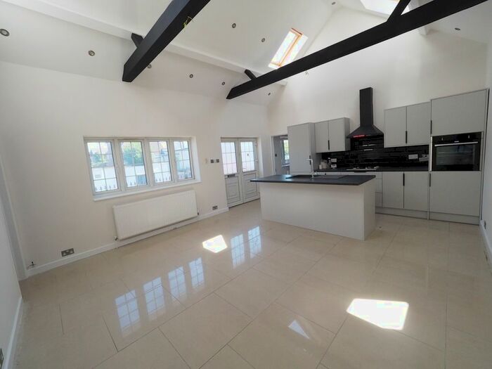 2 Bedroom Maisonette To Rent In Staines Road West, Ashford, TW15