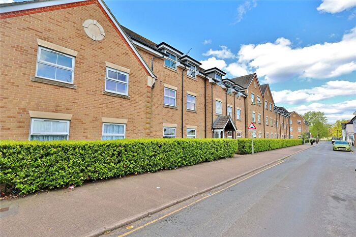 1 Bedroom Flat For Sale In North Road, Woking, Surrey, GU21