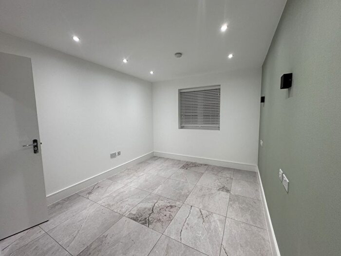 2 Bedroom Flat To Rent In Broomfield Road, Chelmsford, CM1