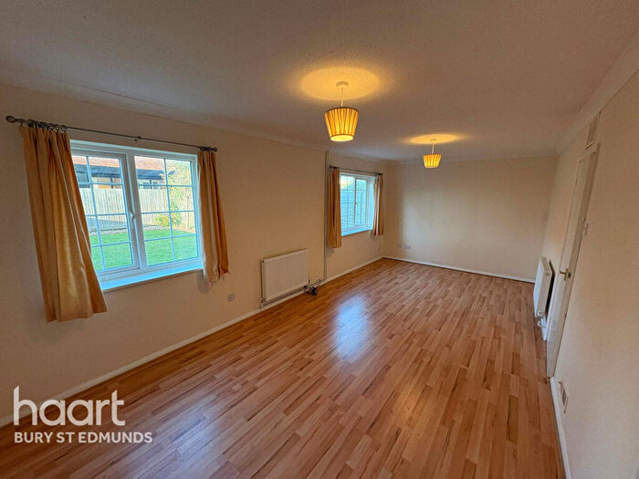 3 Bedroom Terraced House To Rent In Wren Close, Bury St Edmunds, IP28