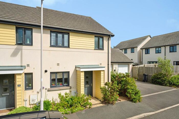 3 Bedroom Semi Detached House For Sale In Westleigh Way, Plymouth, PL9