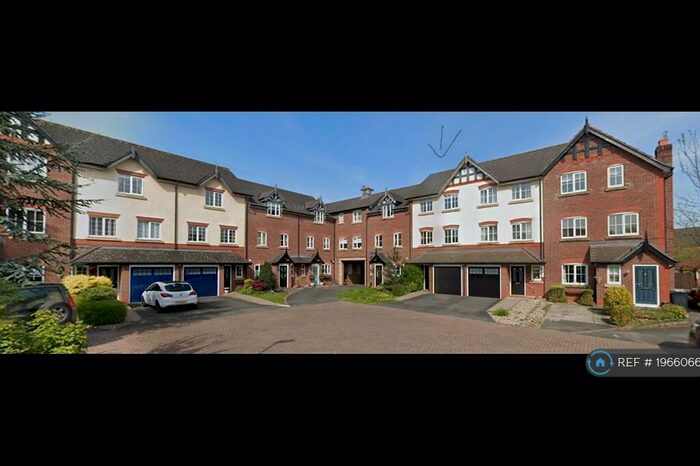 4 Bedroom Terraced House To Rent In Deane Court, Stapeley, Nantwich, CW5