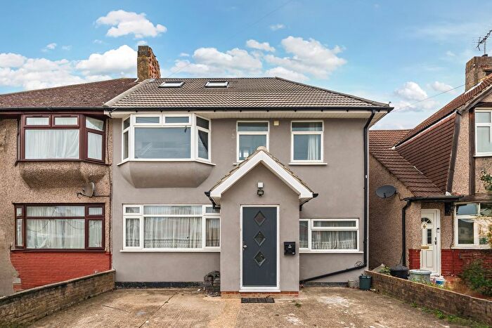 6 Bedroom Semi-detached House For Sale In Shepiston Lane, Hayes, UB3