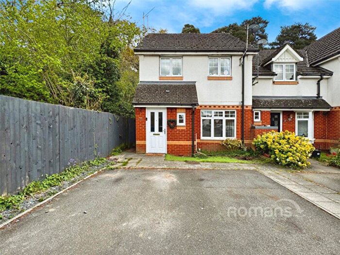 3 Bedroom End Of Terrace House For Sale In Academy Place, College Town, Sandhurst, GU47