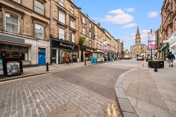 2 Bedroom Apartment For Sale In King Street, Stirling, FK8