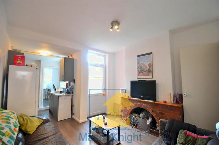 4 Bedroom Terraced House To Rent In Winnie Road, Selly Oak, Birmingham, B29