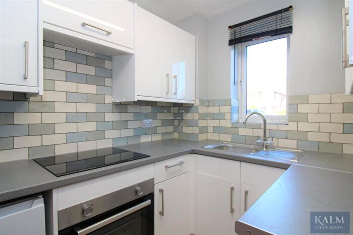 1 Bedroom Cluster House For Sale In Pascal Way, Letchworth Garden City, SG6