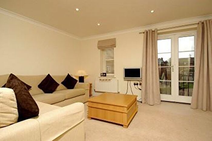 2 Bedroom Apartment To Rent In Abingdon, Oxfordshire, OX14