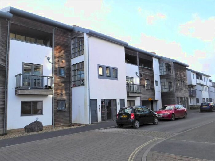 2 Bedroom Flat To Rent In Endeavour Court, Stoke, Plymouth PL1