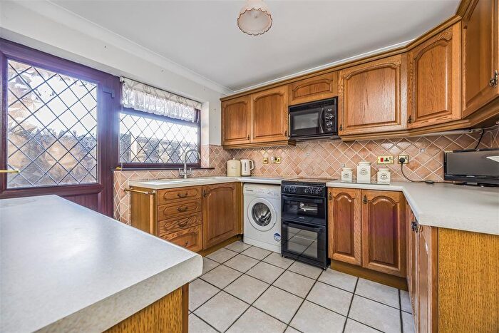 3 Bedroom Detached Bungalow For Sale In Woodlands Avenue, Emsworth, PO10