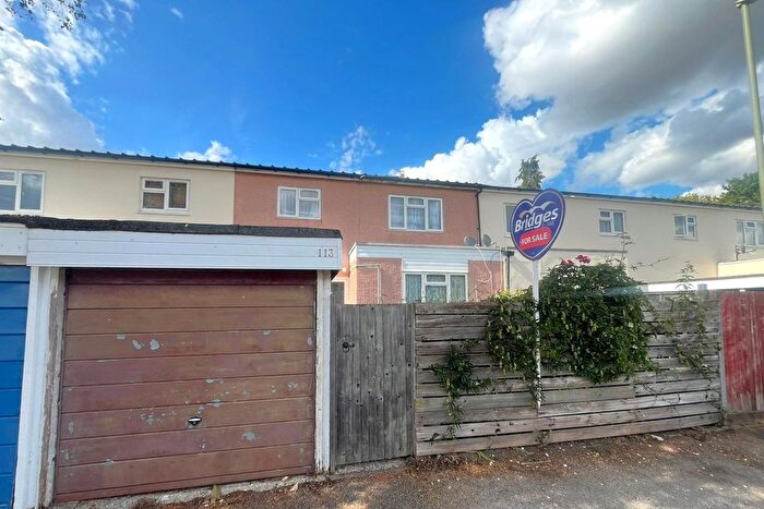 3 Bedroom Terraced House For Sale In Kenilworth Road, Basingstoke, Hampshire, RG23