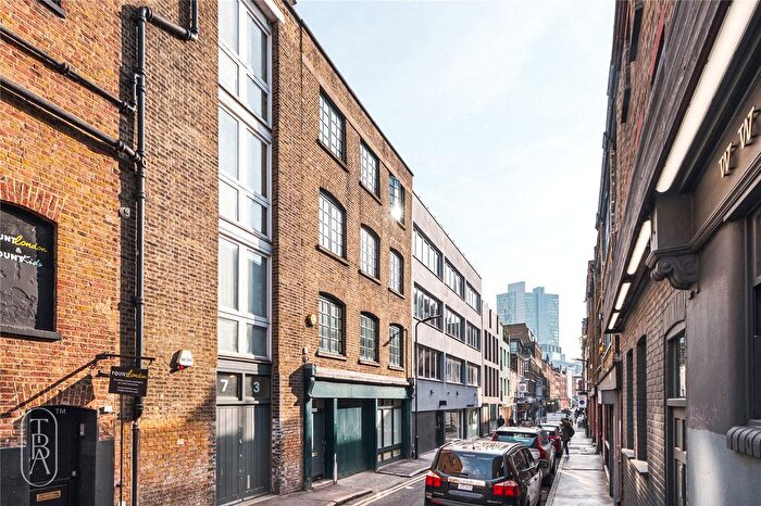 2 Bedroom Terraced House For Sale In Charlotte Road, London, EC2A
