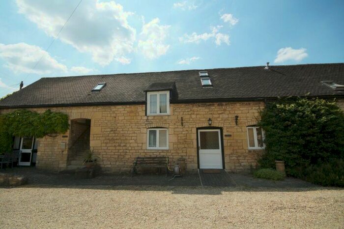 2 Bedroom Flat To Rent In Prestbury, GL52