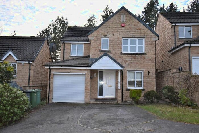 4 Bedroom Detached House To Rent In Woodlea Avenue, Reinwood, Huddersfield, HD3