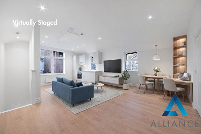 1 Bedroom Flat For Sale In South Norwood, London, SE25