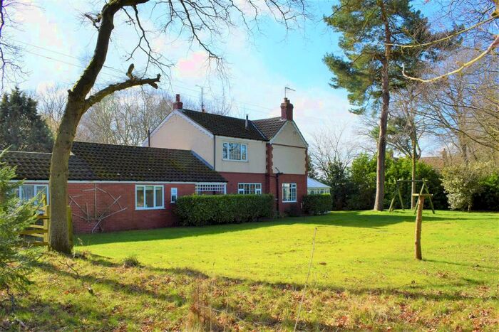5 Bedroom Detached House For Sale In North Kelsey Road, Caistor, LN7