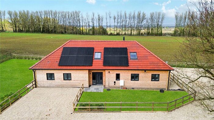 4 Bedroom Bungalow For Sale In Hill View Court, New Cross, South Petherton, Somerset, TA13