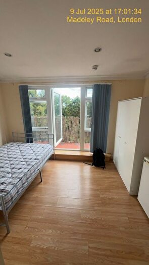 Studio To Rent In Madeley Road, Ealing, W5