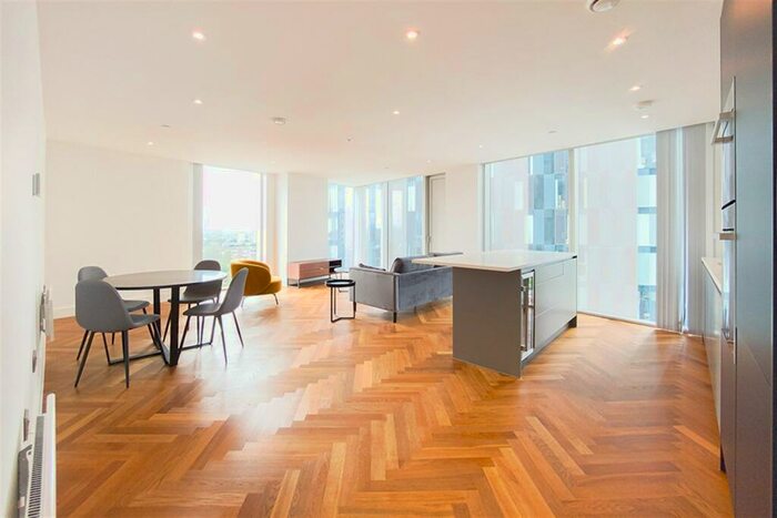 2 Bedroom Apartment To Rent In East Tower, Owen Street, M15