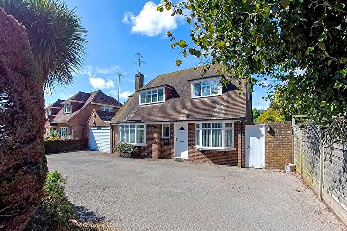 3 Bedroom Detached House For Sale In North Drive, Angmering, West Sussex, BN16