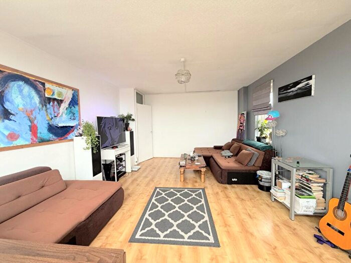 2 Bedroom Apartment To Rent In Anglia House, Limehouse, E14