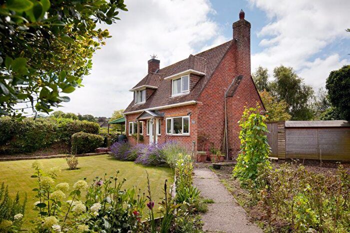 3 Bedroom Detached House For Sale In Fontmell Magna, SP7