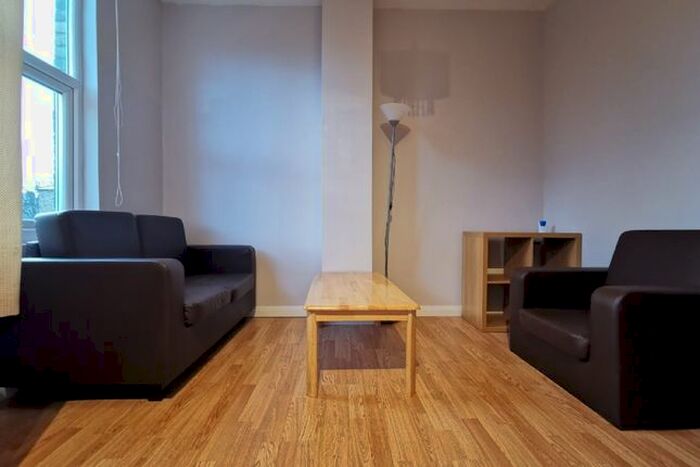 2 Bedroom Flat To Rent In Blackstock Road, Finsbury Park, London, N4