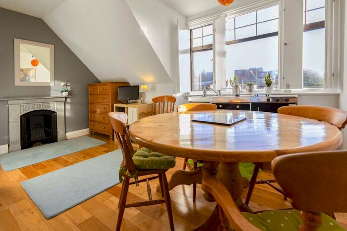 Studio To Rent In Castlebar Hill, London, W5