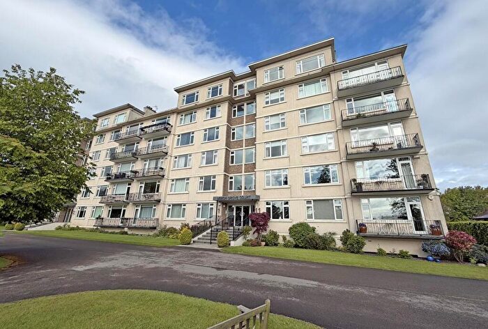 3 Bedroom Flat For Sale In Beech Grove, Harrogate, HG2